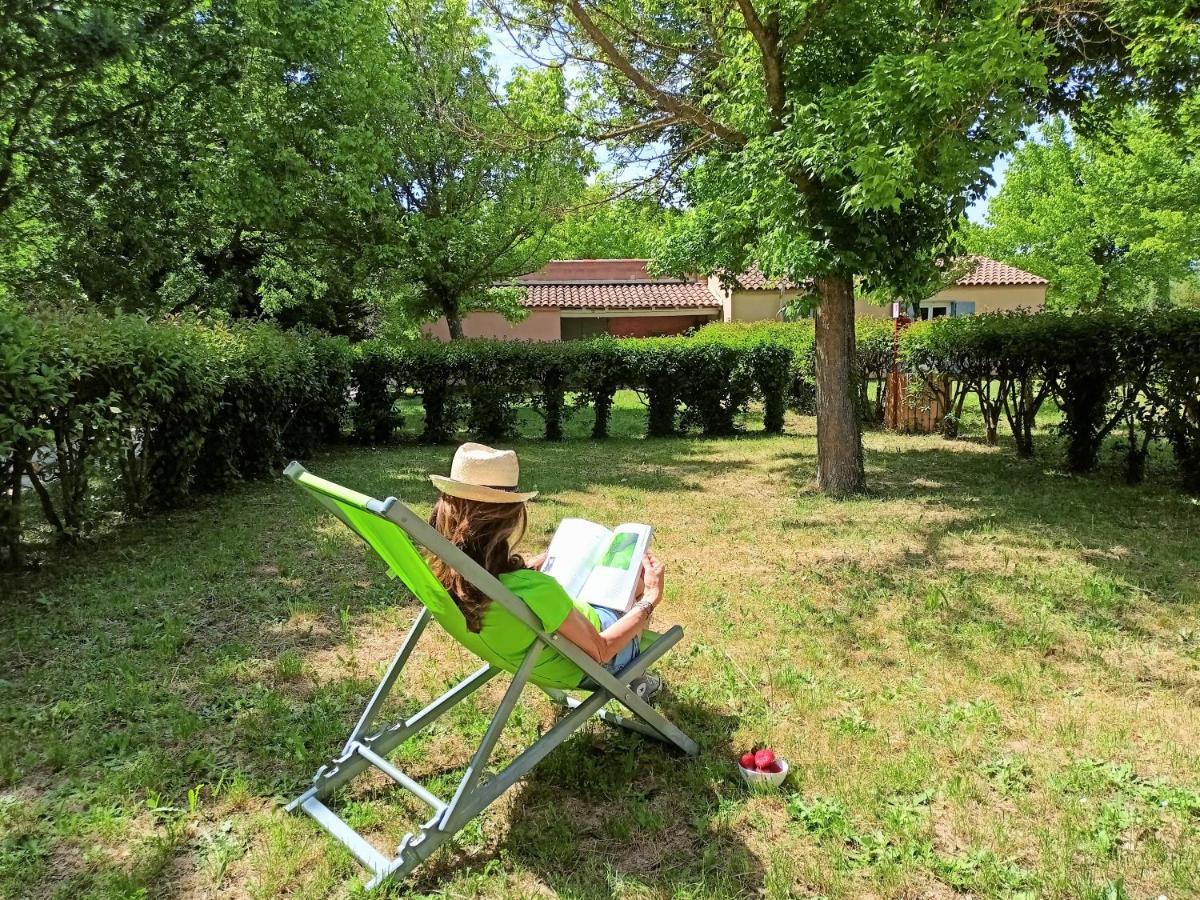 Hotel Domaine Le Moulin Neuf Saint-Quentin-la-Poterie Exteriér fotografie